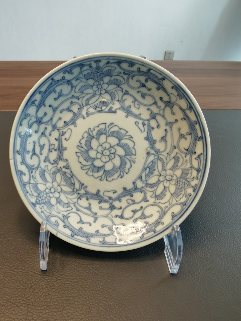 古玩陶瓷大清道光年製本朝官窯款青花淡描花卉紋盤拍賣，當前價格880元