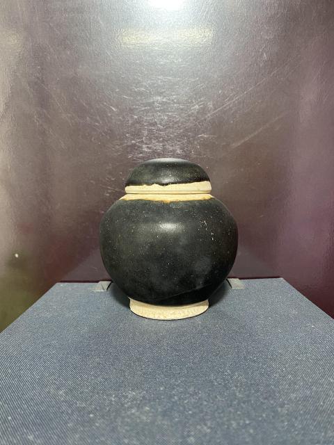 古玩陶瓷宋代黑釉蓋罐拍賣,當(dāng)前價(jià)格9800元