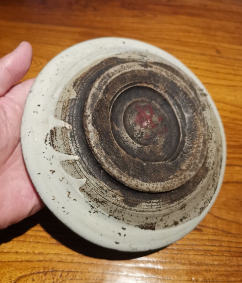古玩陶瓷明白地黑花折沿盤拍賣,當前價格688元