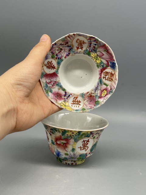 古玩陶瓷少見(jiàn)粉地畫片 民國(guó)藕地粉彩百花不落地茶園拍賣,當(dāng)前價(jià)格799元