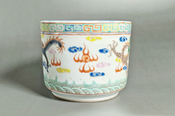 古玩陶瓷清末民初·粉彩雙龍戲珠筒式爐拍賣，當前價格5000元