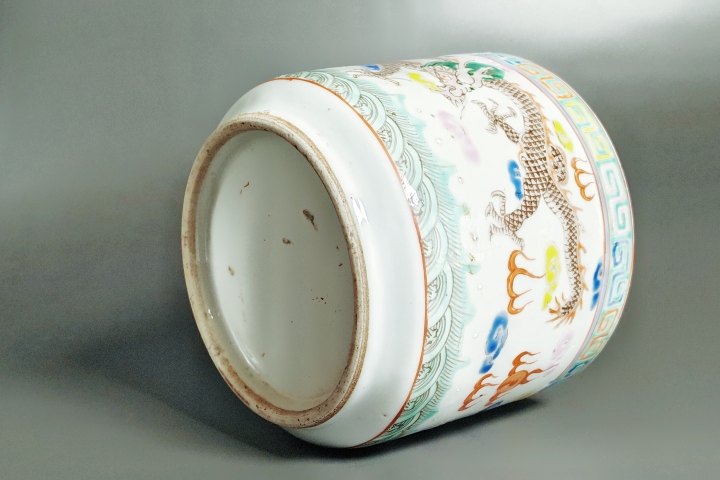 古玩陶瓷清末民初·粉彩雙龍戲珠筒式爐拍賣，當前價格5000元