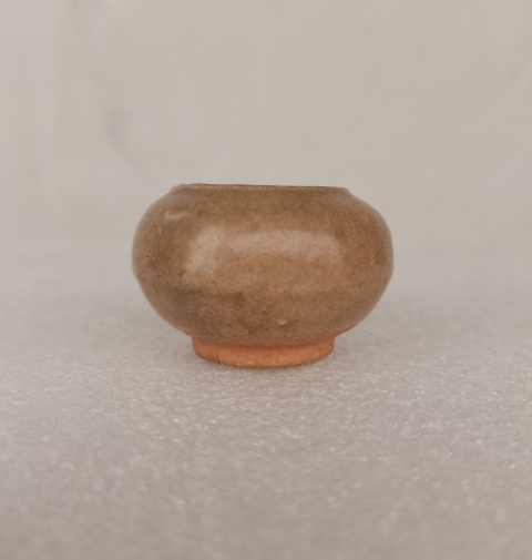 古玩陶瓷明龍泉窯鳥食罐拍賣,當前價格0元