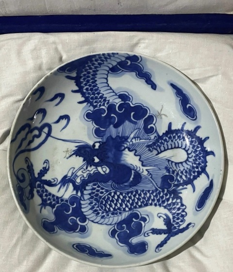 古玩陶瓷康熙過墻龍拍賣,當(dāng)前價格7000元