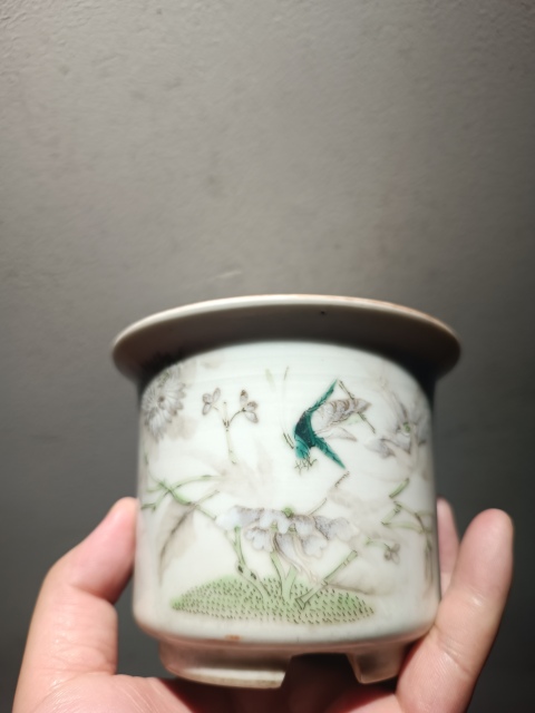 古玩陶瓷清同治細(xì)路粉彩飛黃騰達(dá)菖蒲盆拍賣，當(dāng)前價(jià)格19999元