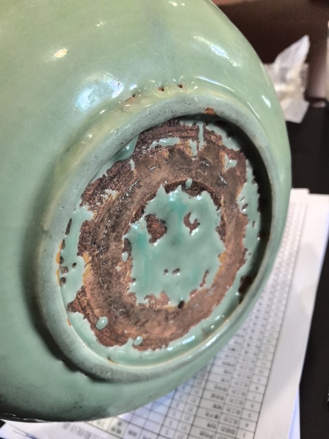 古玩陶瓷龍泉青瓷刻花盤拍賣,當前價格15800元