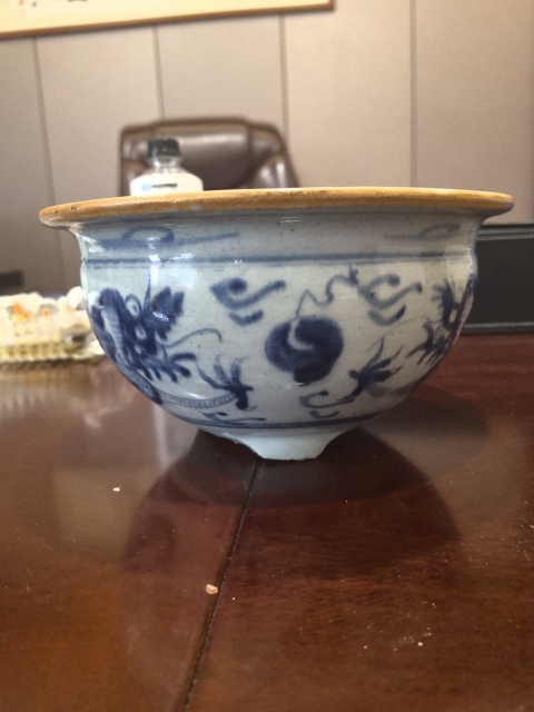 古玩陶瓷青花龍紋香爐拍賣(mài)，當(dāng)前價(jià)格8800元