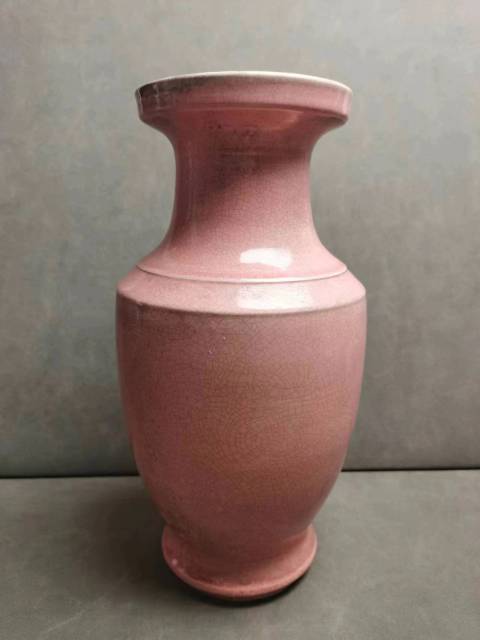 古玩陶瓷紅哥釉盤口瓶拍賣，當(dāng)前價(jià)格1300元