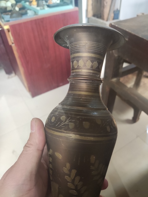 古玩雜項晚清民國刻畫銅瓶拍賣，當前價格220元