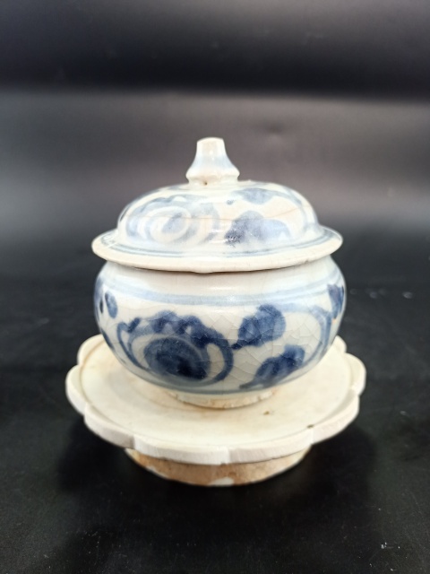 古玩陶瓷【明:萬歷】青花花卉紋蓋罐【收藏級】【精美開片,太漂亮了】拍賣,當前價格0元