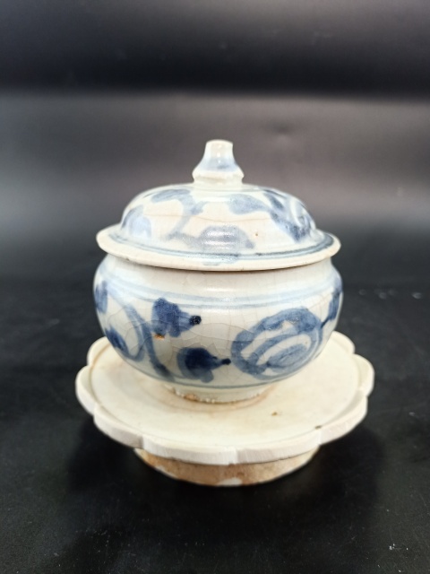 古玩陶瓷【明:萬歷】青花花卉紋蓋罐【收藏級】【精美開片,太漂亮了】拍賣,當前價格0元