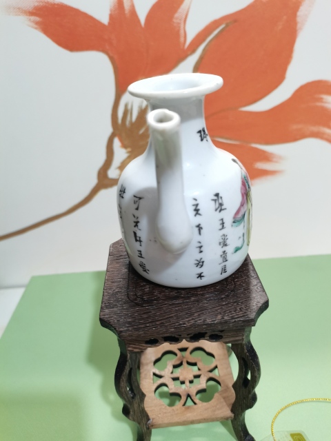 古玩陶瓷同治粉彩無雙譜壺拍賣,當前價格2800元