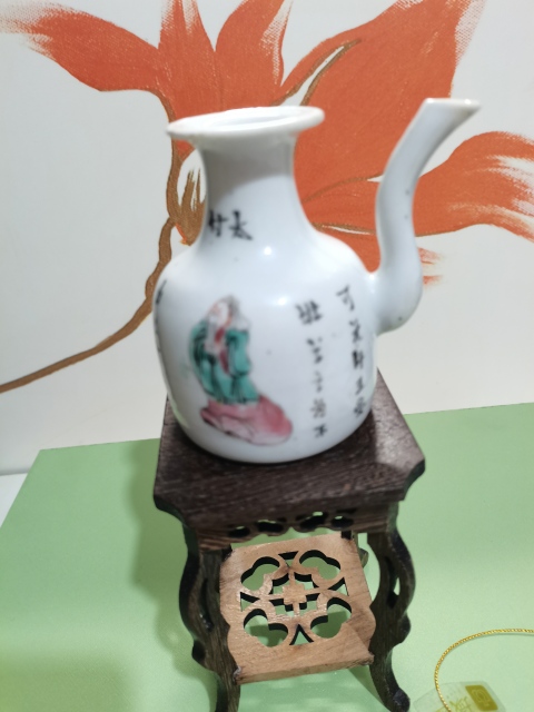 古玩陶瓷同治粉彩無雙譜壺拍賣,當前價格2800元