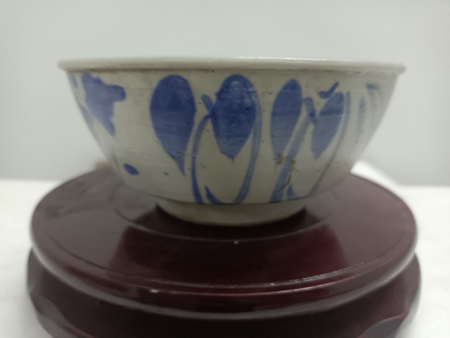 古玩陶瓷青花花卉紋唇口碗拍賣,當(dāng)前價格180元