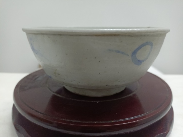 古玩陶瓷青花花卉紋唇口碗拍賣,當(dāng)前價格180元