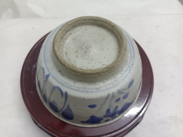 古玩陶瓷青花花卉紋唇口碗拍賣,當(dāng)前價格180元