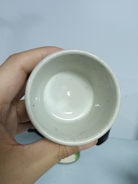 古玩陶瓷明 白釉綠彩文字唇口杯拍賣，當前價格100元