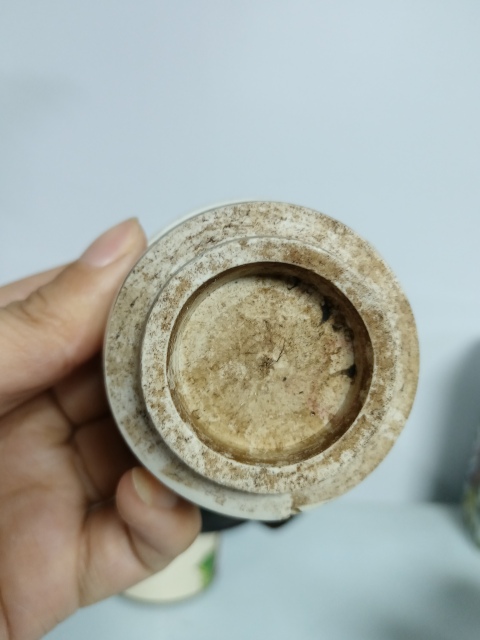 古玩陶瓷明 白釉綠彩文字唇口杯拍賣，當前價格100元