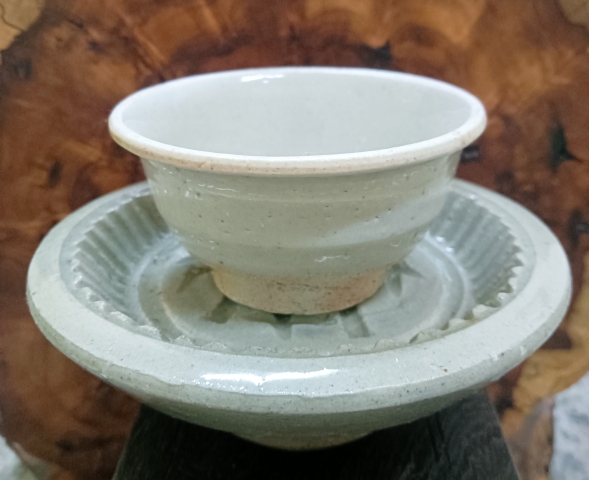 古玩陶瓷明末清初青瓷杯拍賣，當(dāng)前價(jià)格1980元