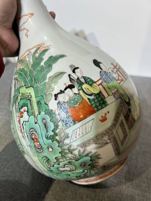 古玩陶瓷五彩人物故事紋膽瓶拍賣，當(dāng)前價(jià)格15888元