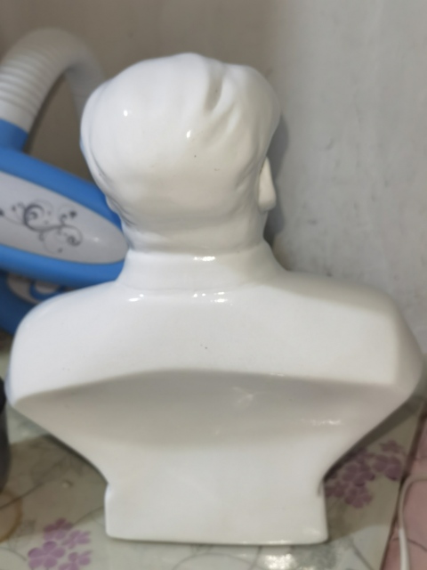 古玩陶瓷白釉主席造像拍賣，當前價格1500元