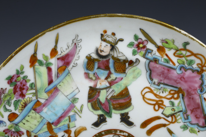 古玩陶瓷清代粉彩無雙譜人物雜寶紋折腰盤拍賣，當前價格12000元