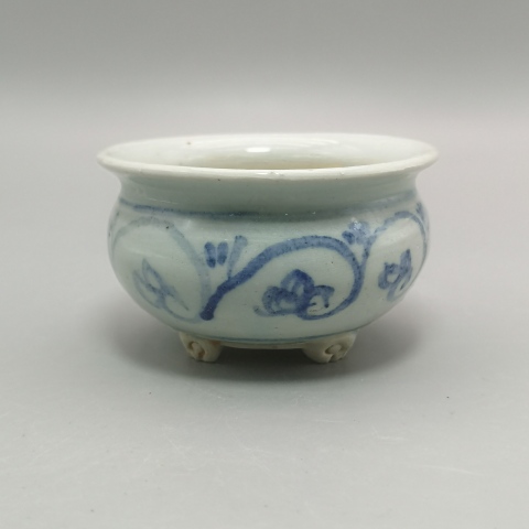 古玩陶瓷明代花卉紋青花爐拍賣，當前價格3980元