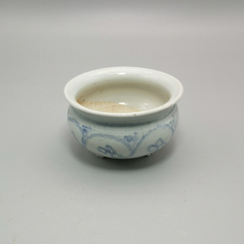 古玩陶瓷明代花卉紋青花爐拍賣，當前價格3980元