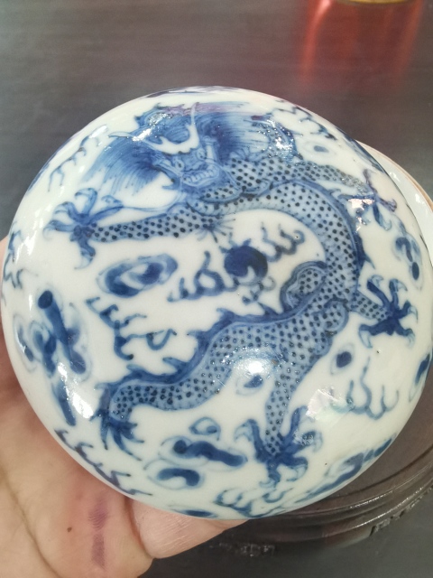 古玩陶瓷青花趕珠龍紋印盒拍賣，當(dāng)前價(jià)格5500元