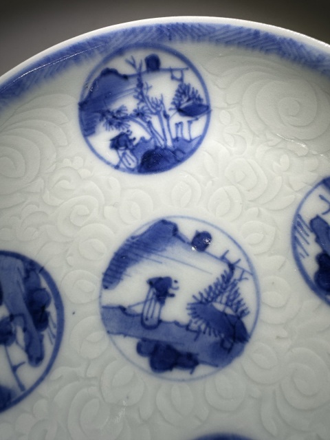 古玩陶瓷青花山水人物刻花杯碟拍賣，當前價格11800元