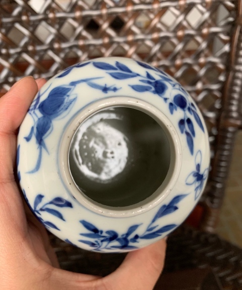 古玩陶瓷清晚期青花花鳥(niǎo)紋罐拍賣(mài),當(dāng)前價(jià)格2200元