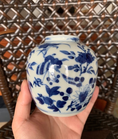 古玩陶瓷清晚期青花花鳥(niǎo)紋罐拍賣(mài),當(dāng)前價(jià)格2200元