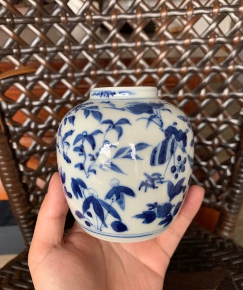 古玩陶瓷清晚期青花花鳥(niǎo)紋罐拍賣(mài),當(dāng)前價(jià)格2200元