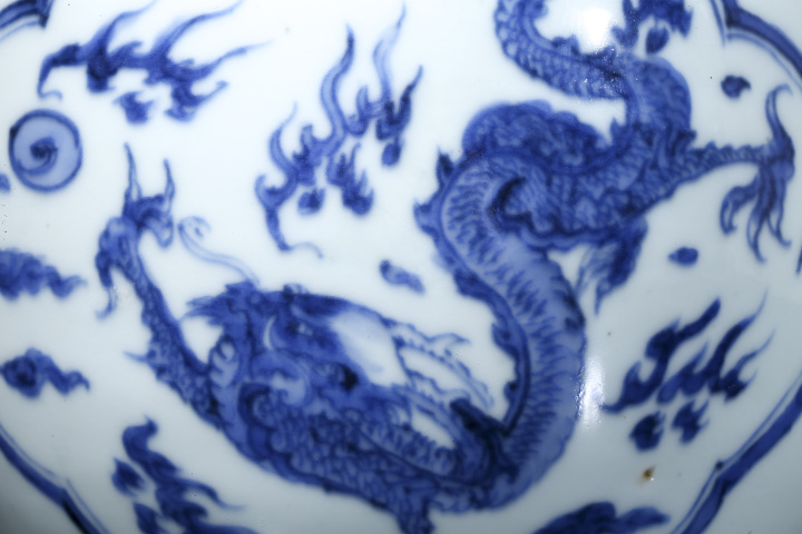 古玩陶瓷清康熙·青花龍鳳呈祥紋罐拍賣,當前價格4396元