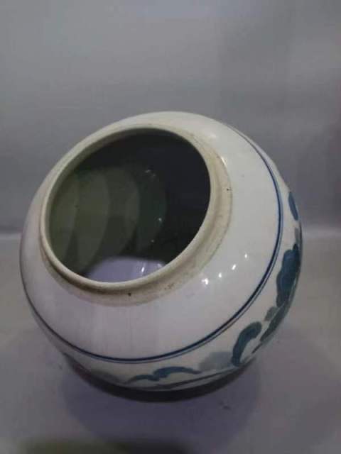 古玩陶瓷花卉紋青花蓋罐拍賣，當前價格188元