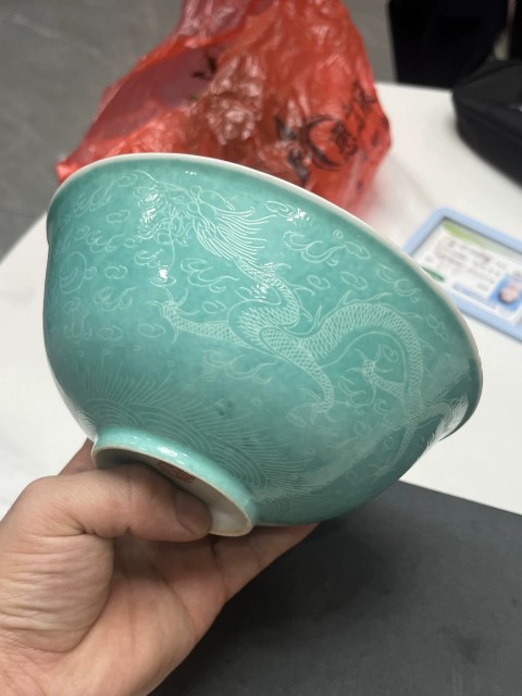 古玩陶瓷松石綠釉軋道雙龍戲珠紋大碗一對拍賣，當前價格3600元