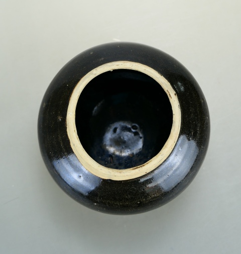 古玩陶瓷元代耀州窯黑釉茶入拍賣,當(dāng)前價(jià)格3850元