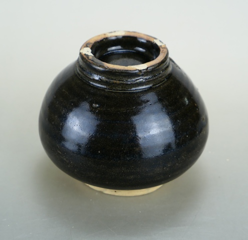 古玩陶瓷元代耀州窯黑釉茶入拍賣,當(dāng)前價(jià)格3850元