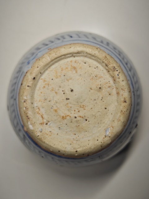 古玩陶瓷明中期青花纏枝花卉紋蓋罐拍賣,當前價格3210元