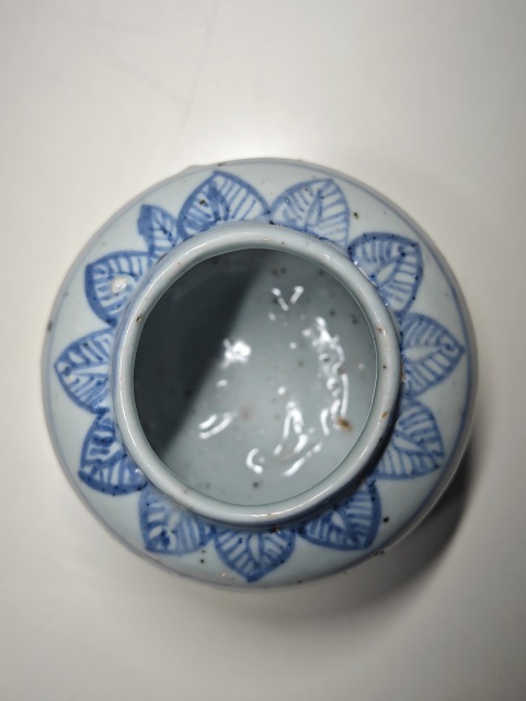 古玩陶瓷明中期青花纏枝花卉紋蓋罐拍賣,當前價格3210元