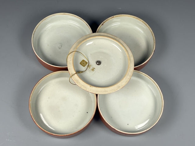 古玩陶瓷民國·**紅描金蘭草紋節盒拍賣，當前價格988元