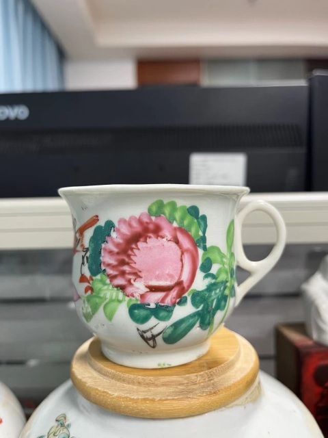 古玩陶瓷清末民初花鳥紋執杯拍賣,當前價格288元