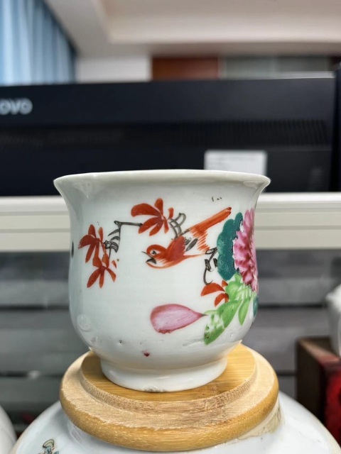 古玩陶瓷清末民初花鳥紋執杯拍賣,當前價格288元
