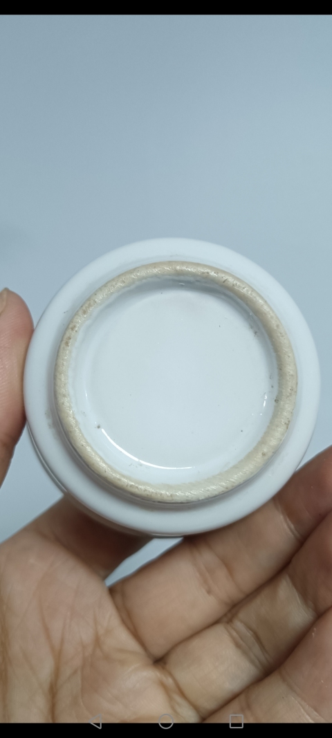 古玩陶瓷清末民初，白釉唇口杯拍賣，當前價格100元