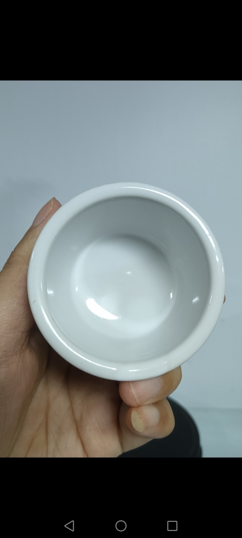 古玩陶瓷清末民初，白釉唇口杯拍賣，當前價格100元