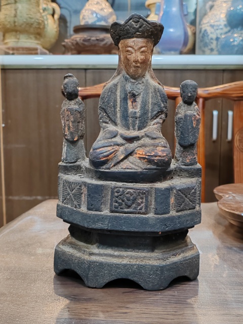古玩雜項清代木雕觀音像拍賣,當前價格1500元
