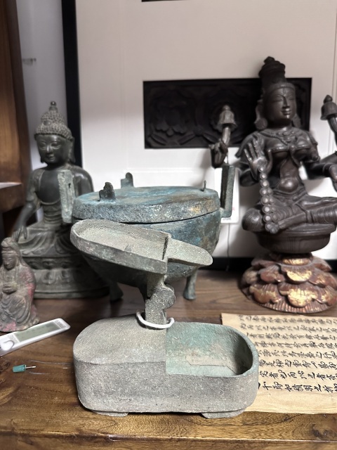 古玩銅器漢代盒子油燈拍賣，當前價格6800元