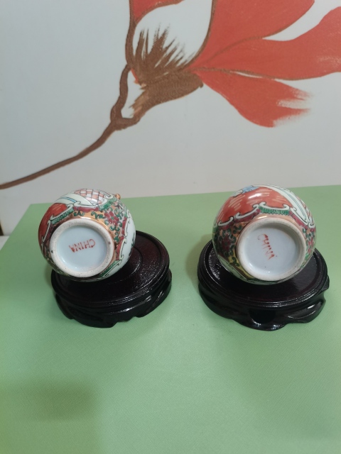 古玩陶瓷人物花鳥蝶紋廣彩瓶拍賣，當前價格1250元