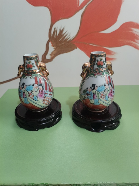 古玩陶瓷人物花鳥蝶紋廣彩瓶拍賣，當前價格1250元