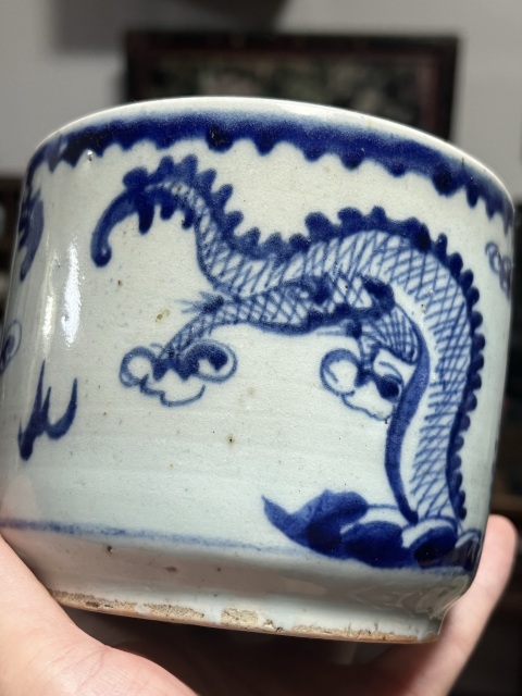 古玩陶瓷清代青花加彩趕珠龍紋筒式爐拍賣，當(dāng)前價格2200元